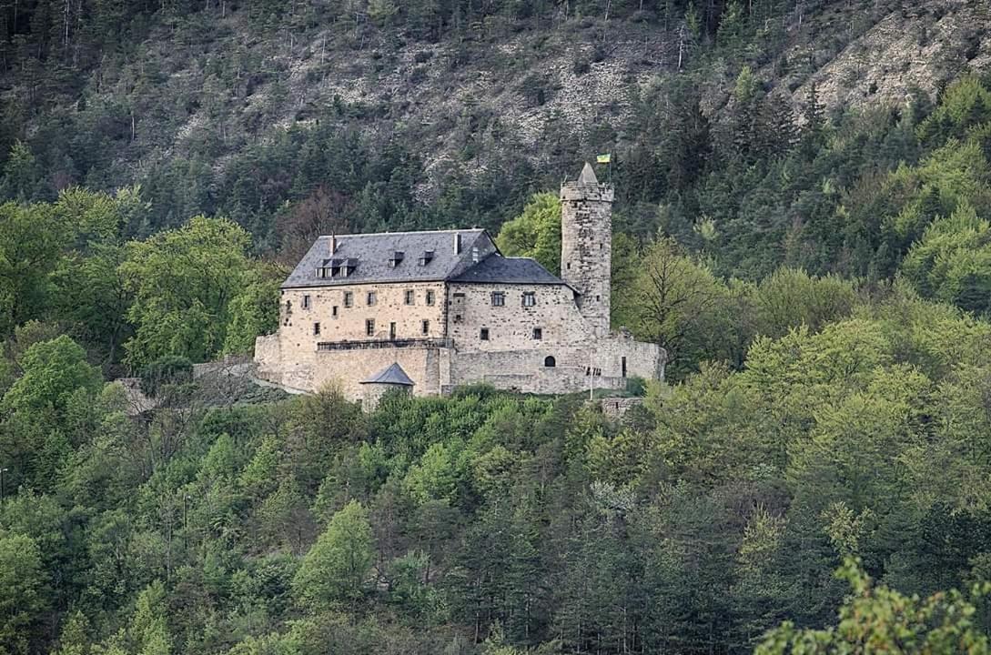 Bungalow Schwarzatalblick In Bad Blankenburg Ortsteil Boehlscheiben エクステリア 写真