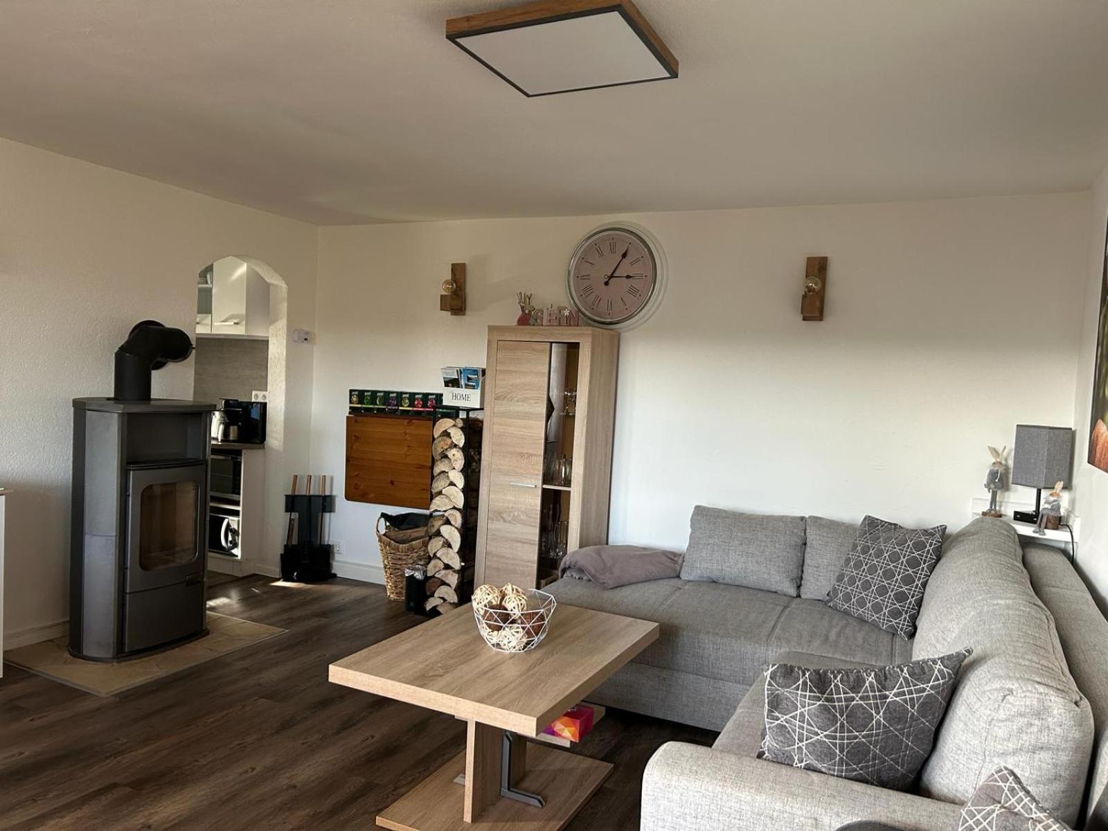Bungalow Schwarzatalblick In Bad Blankenburg Ortsteil Boehlscheiben エクステリア 写真