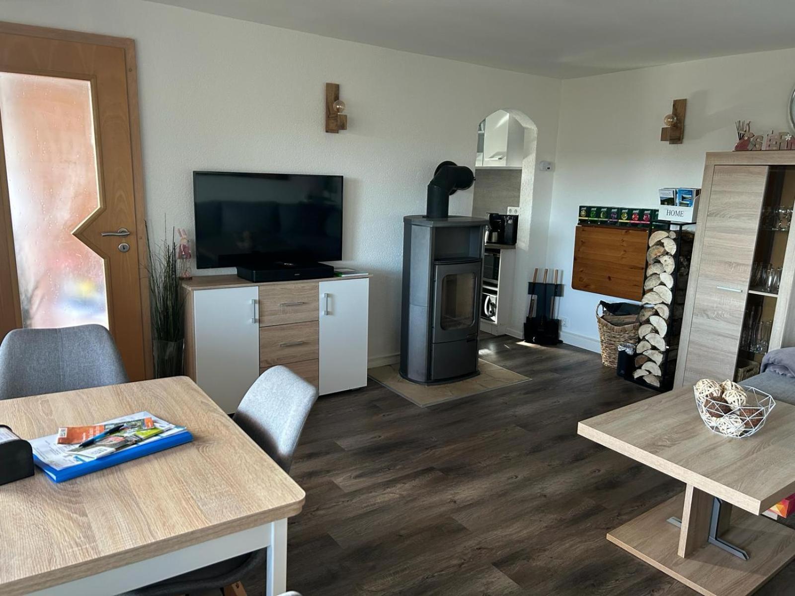 Bungalow Schwarzatalblick In Bad Blankenburg Ortsteil Boehlscheiben エクステリア 写真
