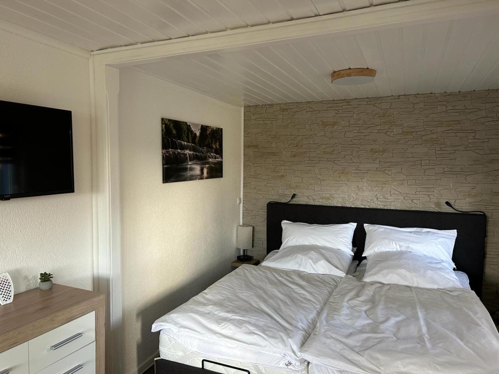 Bungalow Schwarzatalblick In Bad Blankenburg Ortsteil Boehlscheiben エクステリア 写真